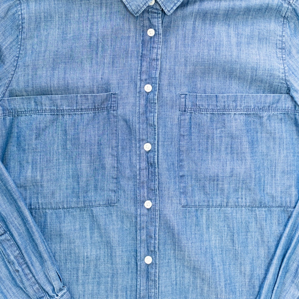 Loft Soft Denim Button Down Size Small - image 6